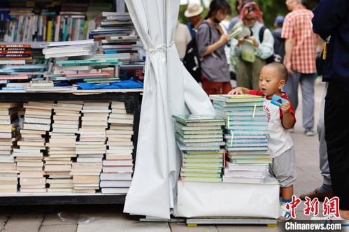 我与地坛 北京书市开启，广告设计引领图书展销规模创新高